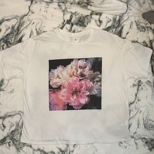-SOLD- H&M Floral T-Shirt